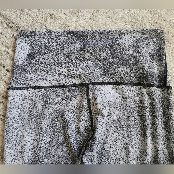 Lululemon Wunder under high rise tight - Picture 12 of 13